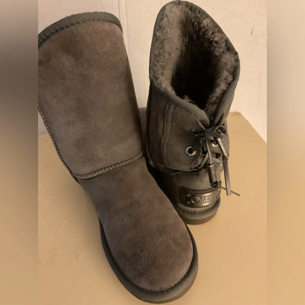 Australia Luxe Collective women gray suede dita short boots size 8 - Picture 3 of 10